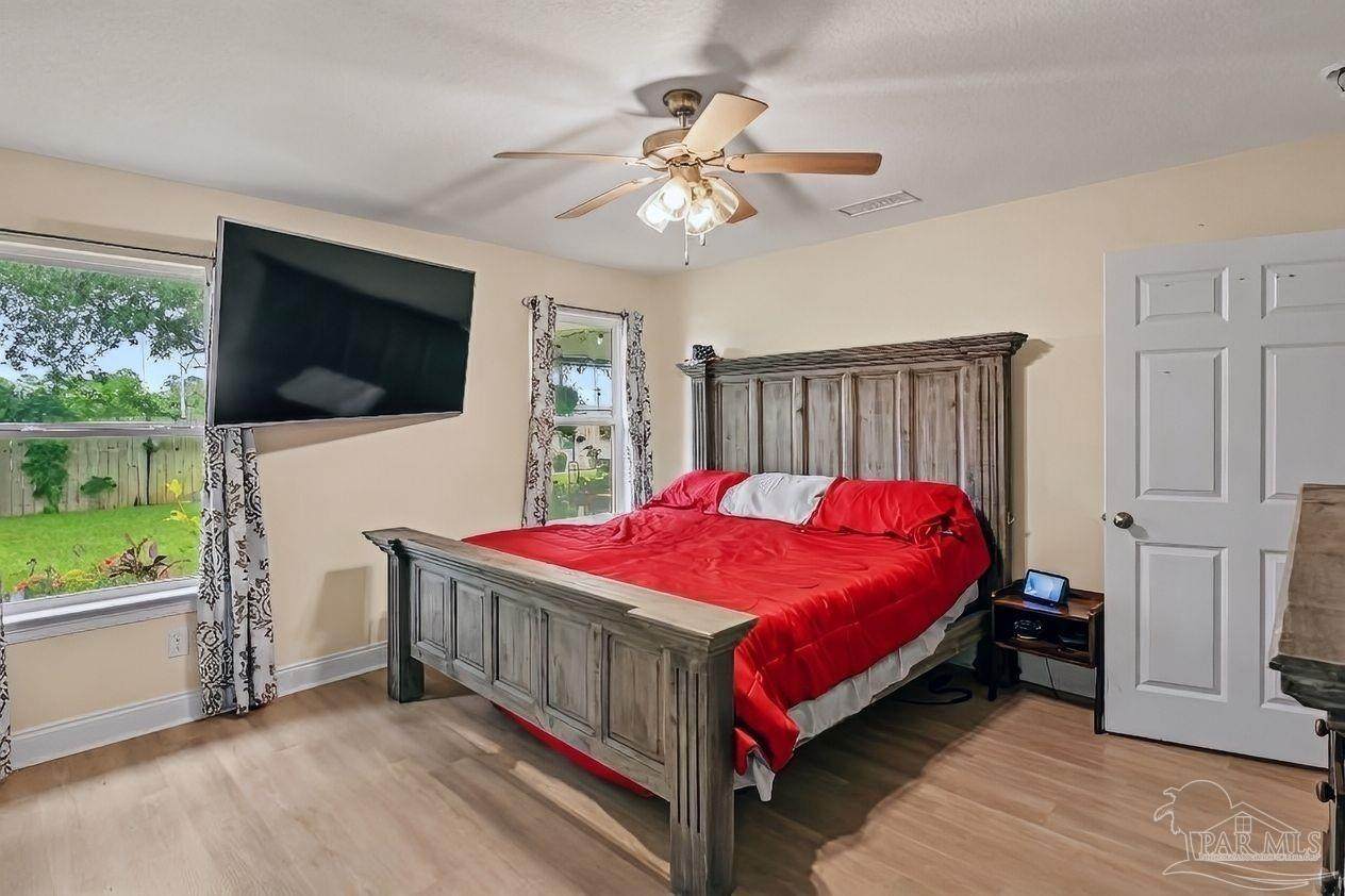 https://bt-photos.global.ssl.fastly.net/pensacola/1280_boomver_1_683861-2.jpg