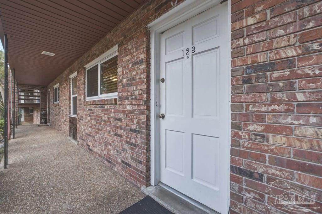 https://bt-photos.global.ssl.fastly.net/pensacola/orig_boomver_1_684995-2.jpg