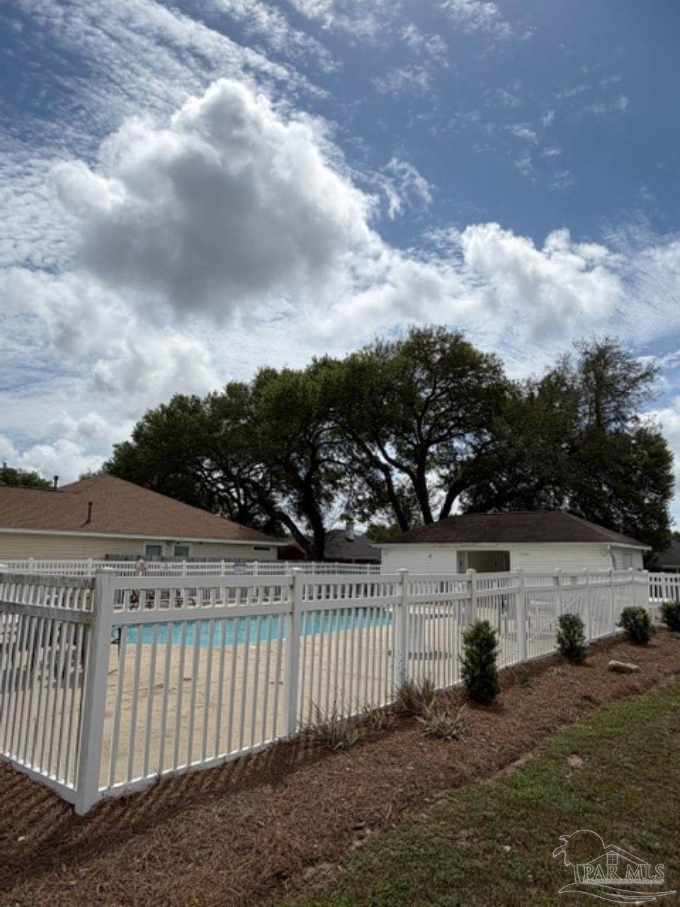 https://bt-photos.global.ssl.fastly.net/pensacola/orig_boomver_1_685406-2.jpg
