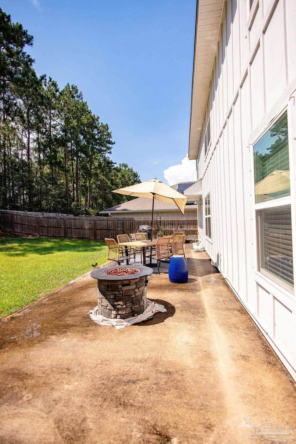 https://bt-photos.global.ssl.fastly.net/pensacola/orig_boomver_1_685840-2.jpg