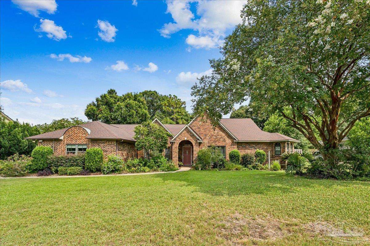 1506 Kings Rd - Photo 1