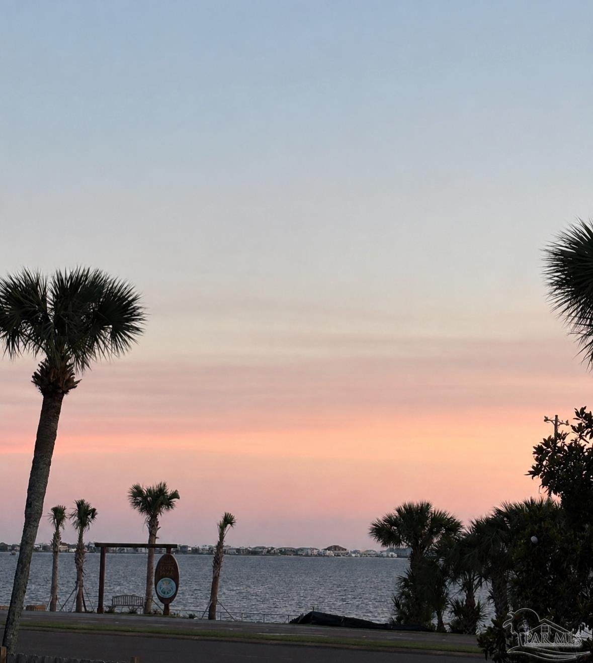 https://bt-photos.global.ssl.fastly.net/pensacola/orig_boomver_2_665943-2.jpg