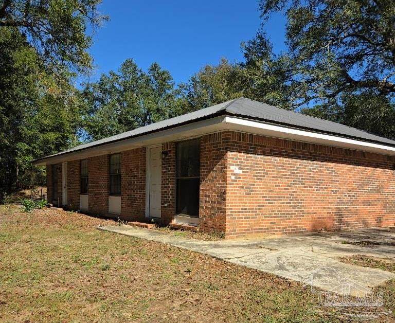 5720 Fairway Dr - Photo 1