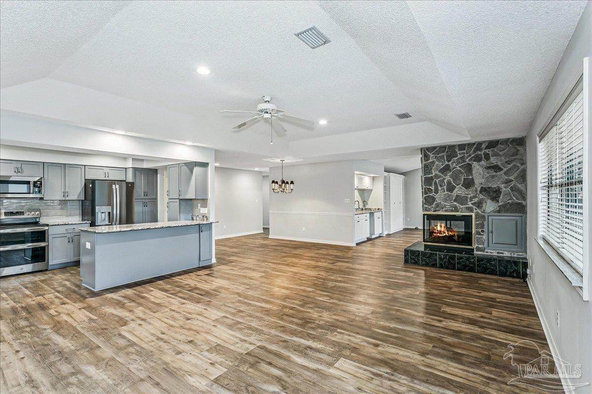 5073 Leeward Dr - Photo 1