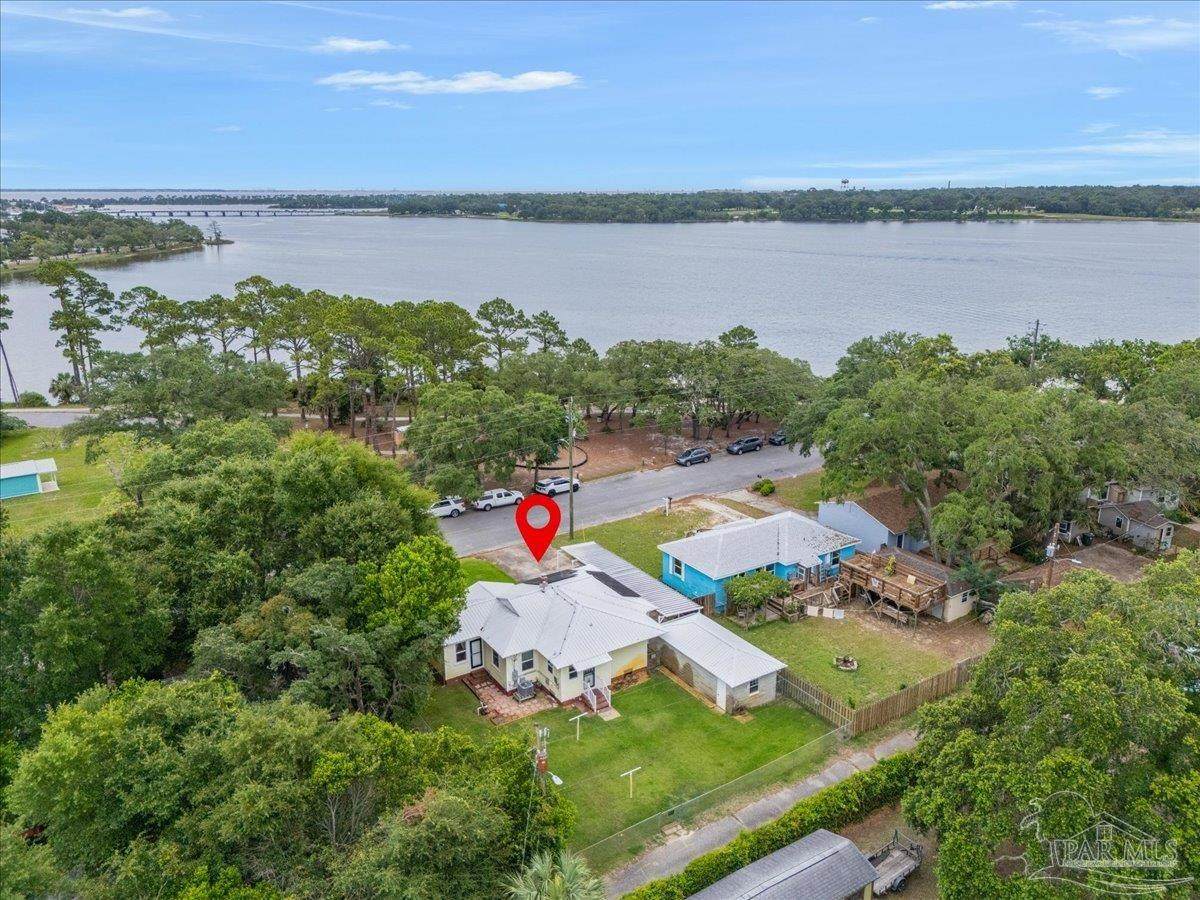 422 Gibbs Rd - Photo 1