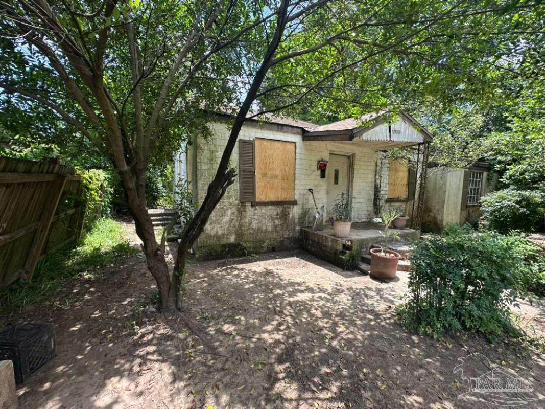 1711 Lakeview Ave - Photo 1