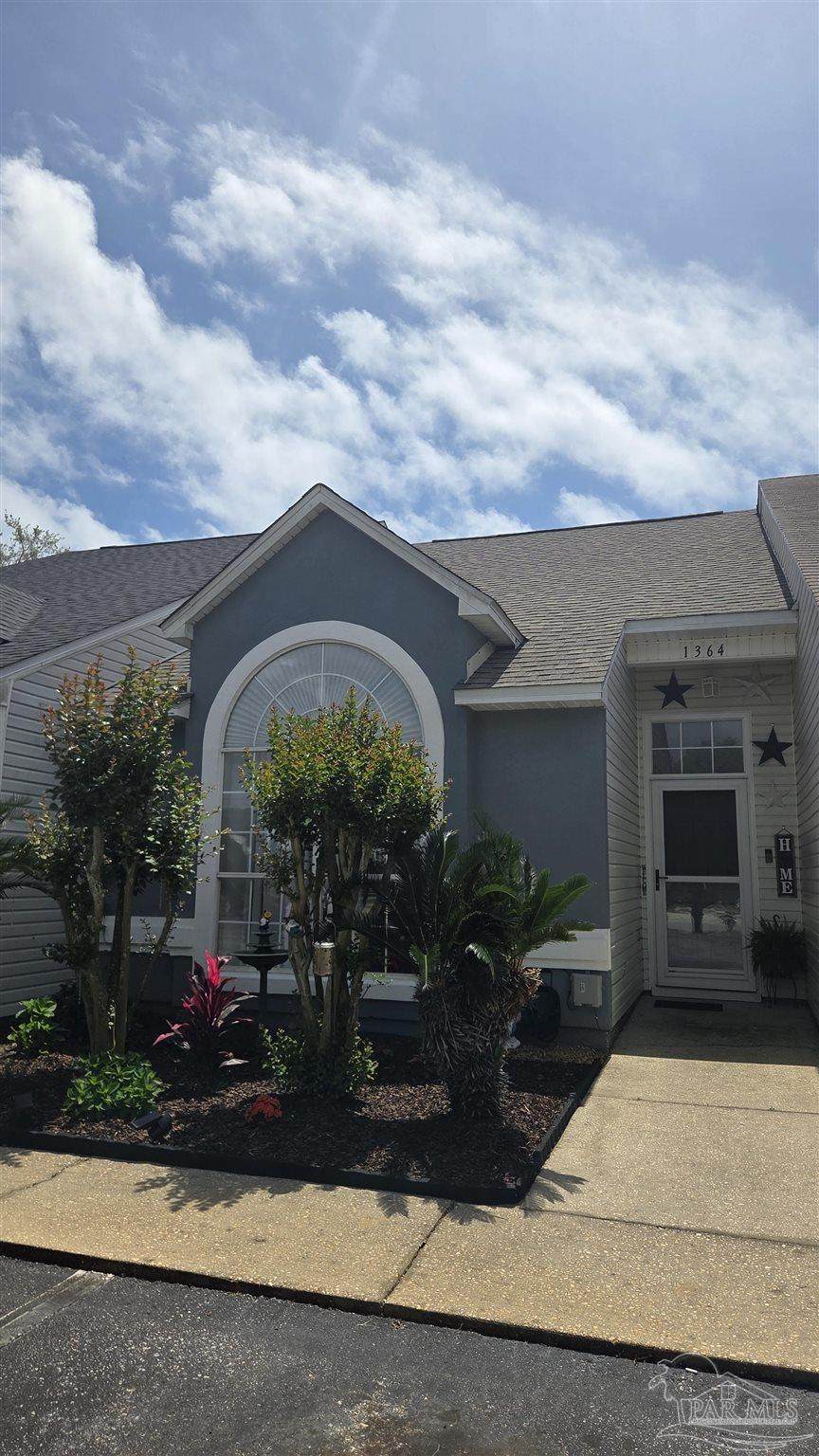 1364 Redwood Ln - Photo 1