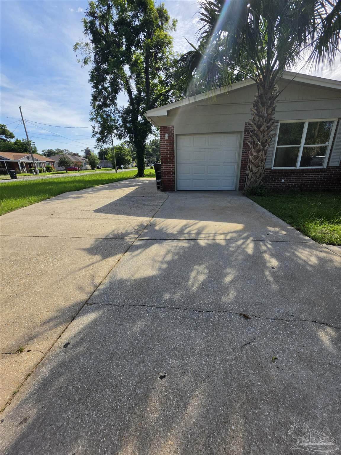 https://bt-photos.global.ssl.fastly.net/pensacola/orig_boomver_3_682678-2.jpg