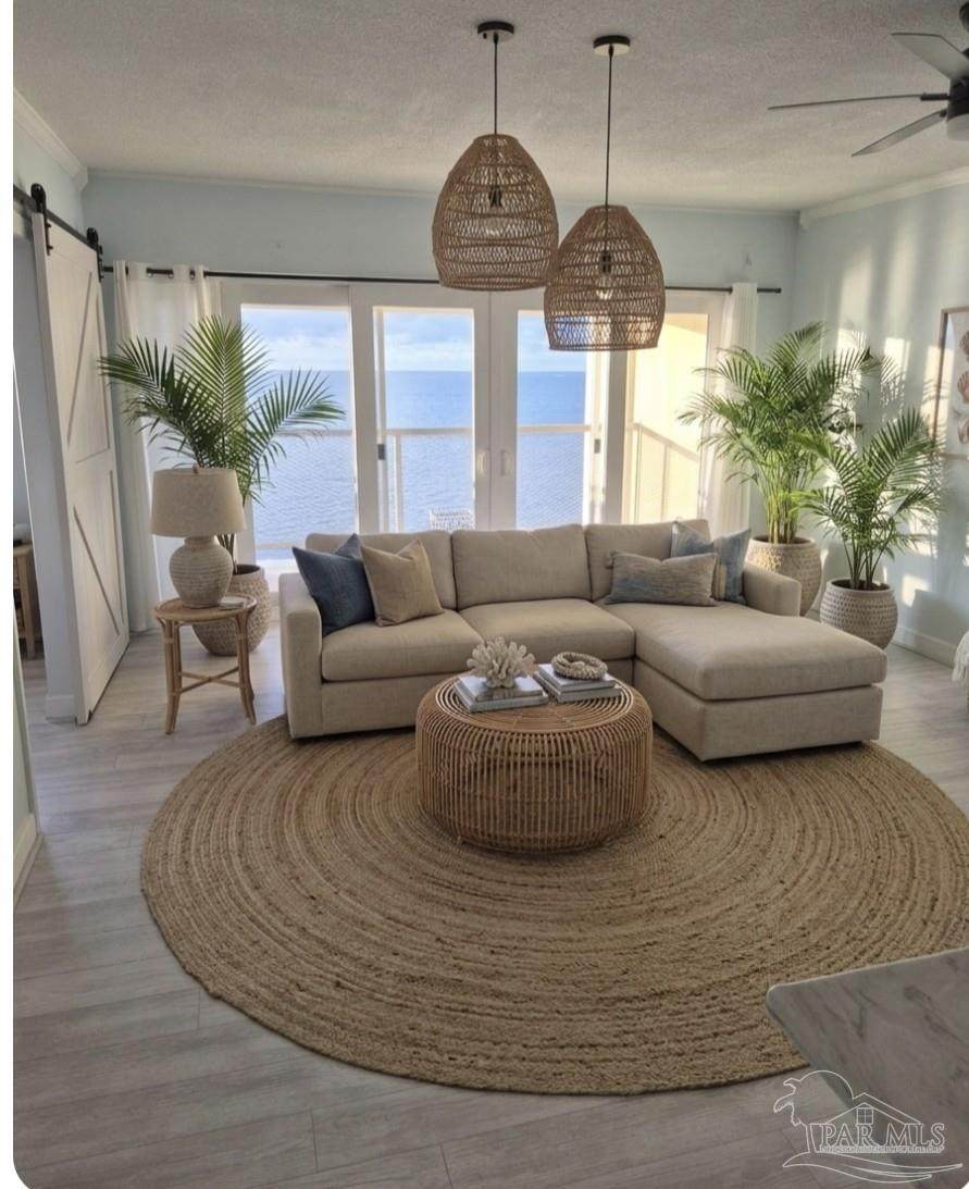 825 Bayshore Dr - Photo 1