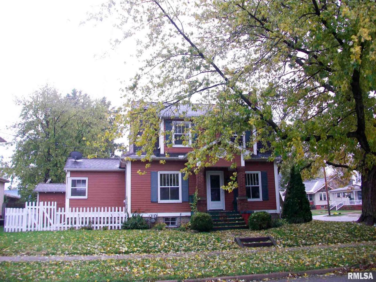 706 Chestnut Street - Photo 1