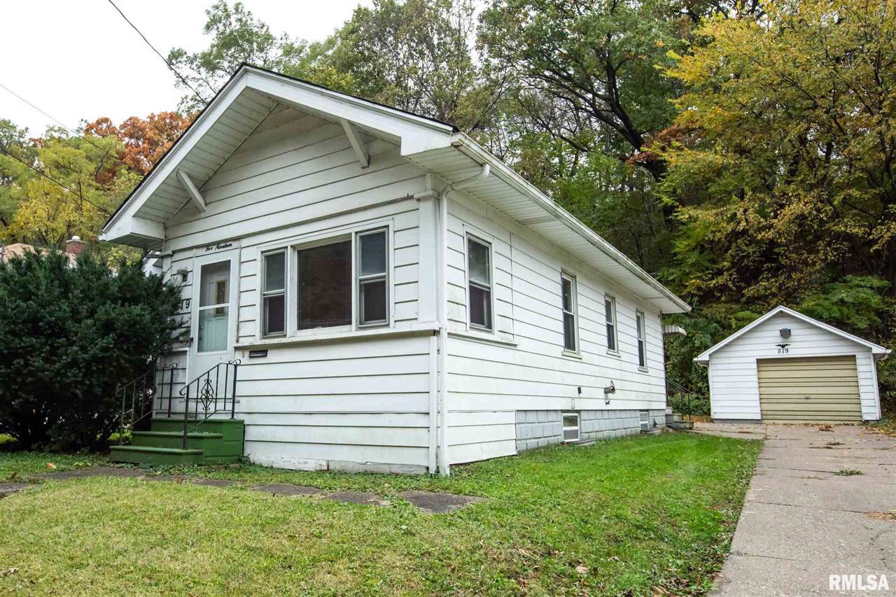519 4TH Street - Photo 1