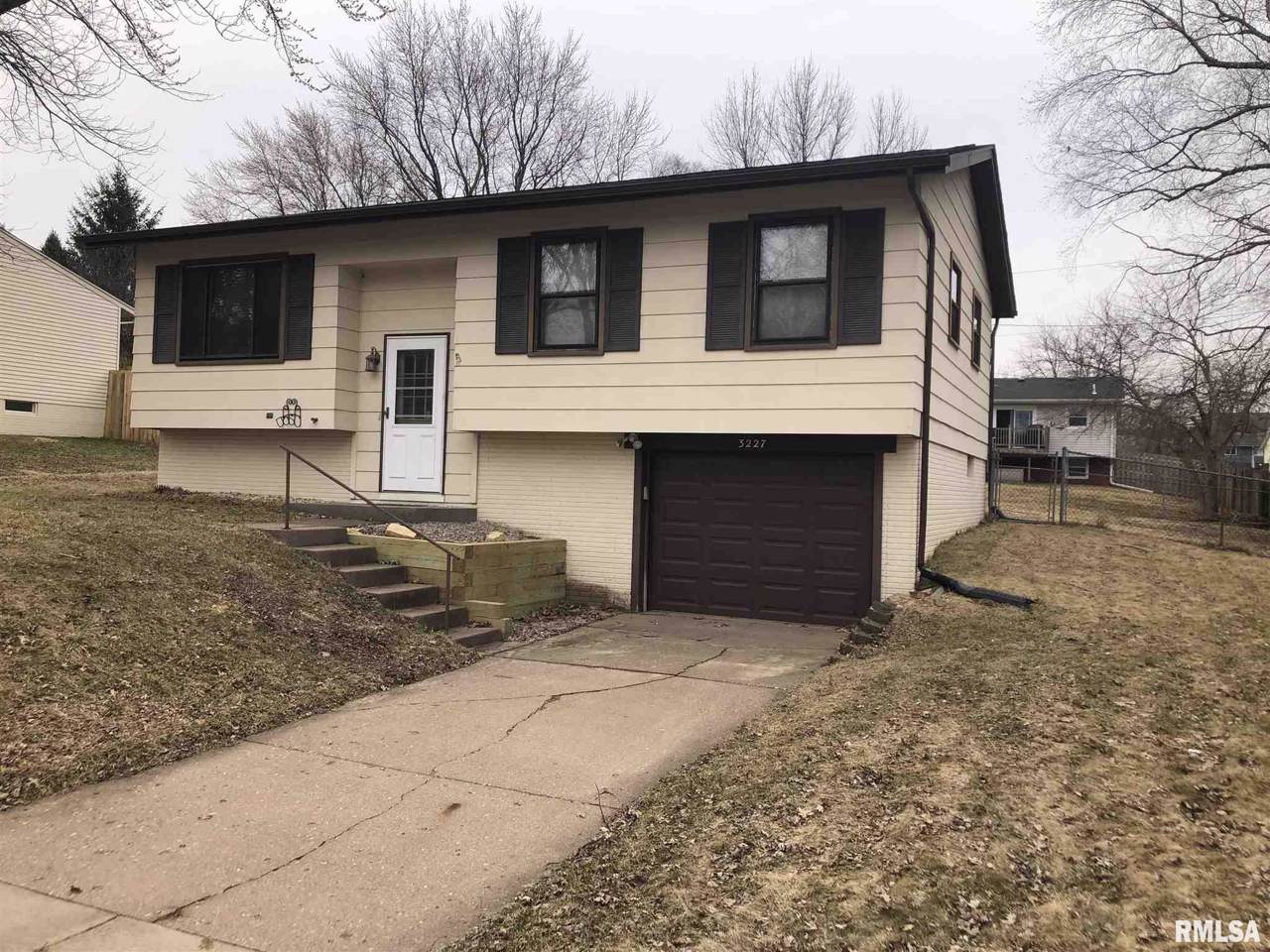 3227 Sunburst Drive - Photo 1