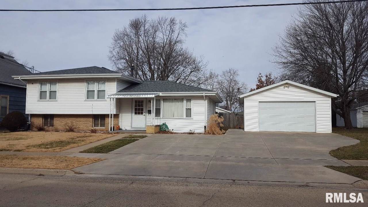 135 Myrtle Street - Photo 1