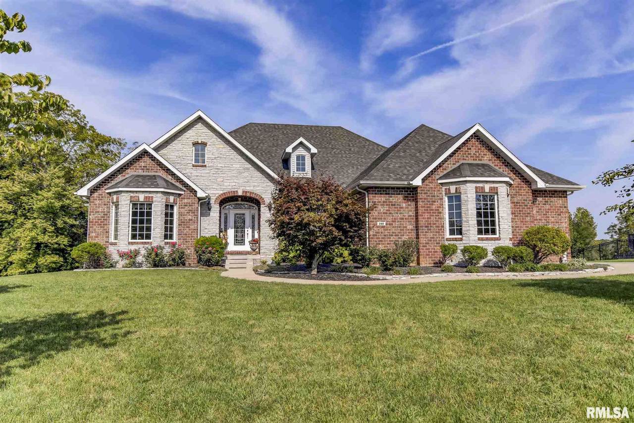 240 Cumberland Drive - Photo 1
