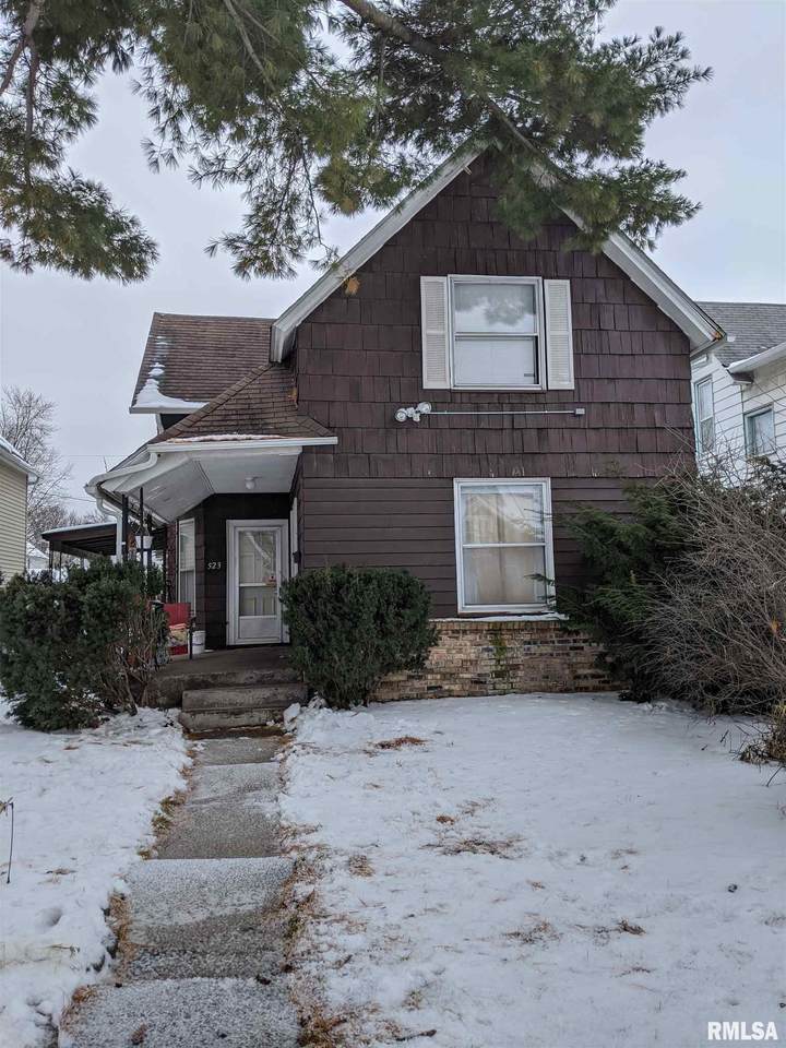 523 16TH Street - Photo 1