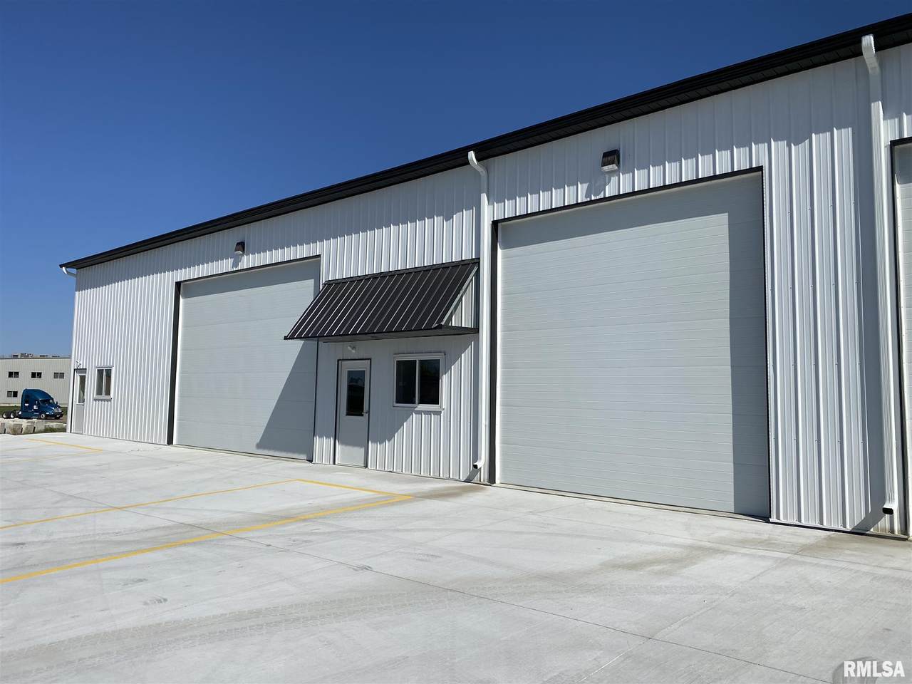 3694 83RD - Photo 1