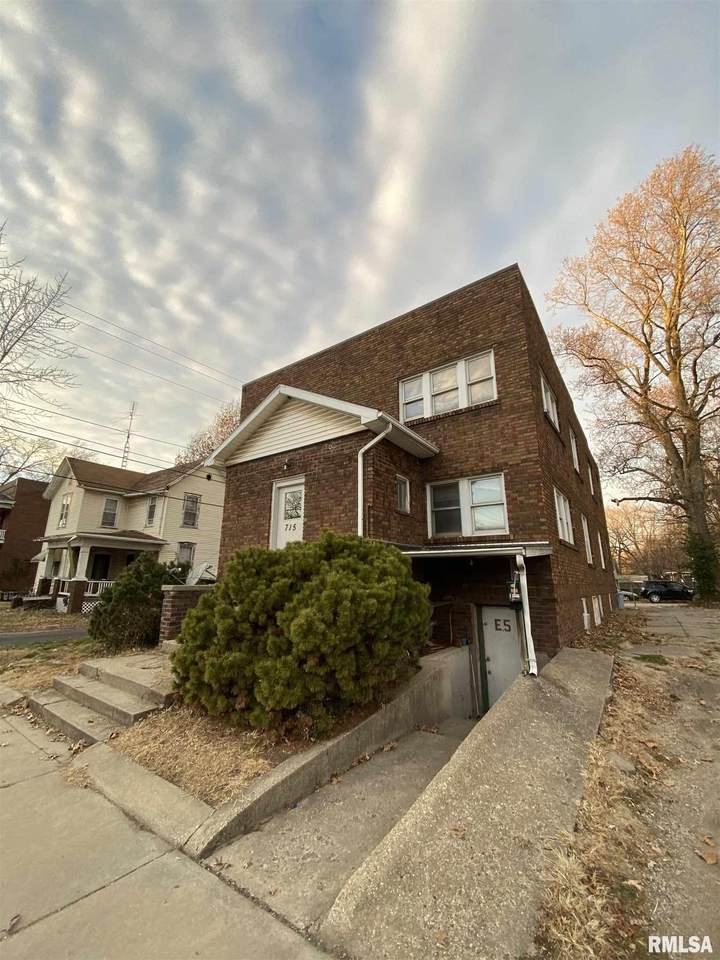 715 Monroe - Photo 1