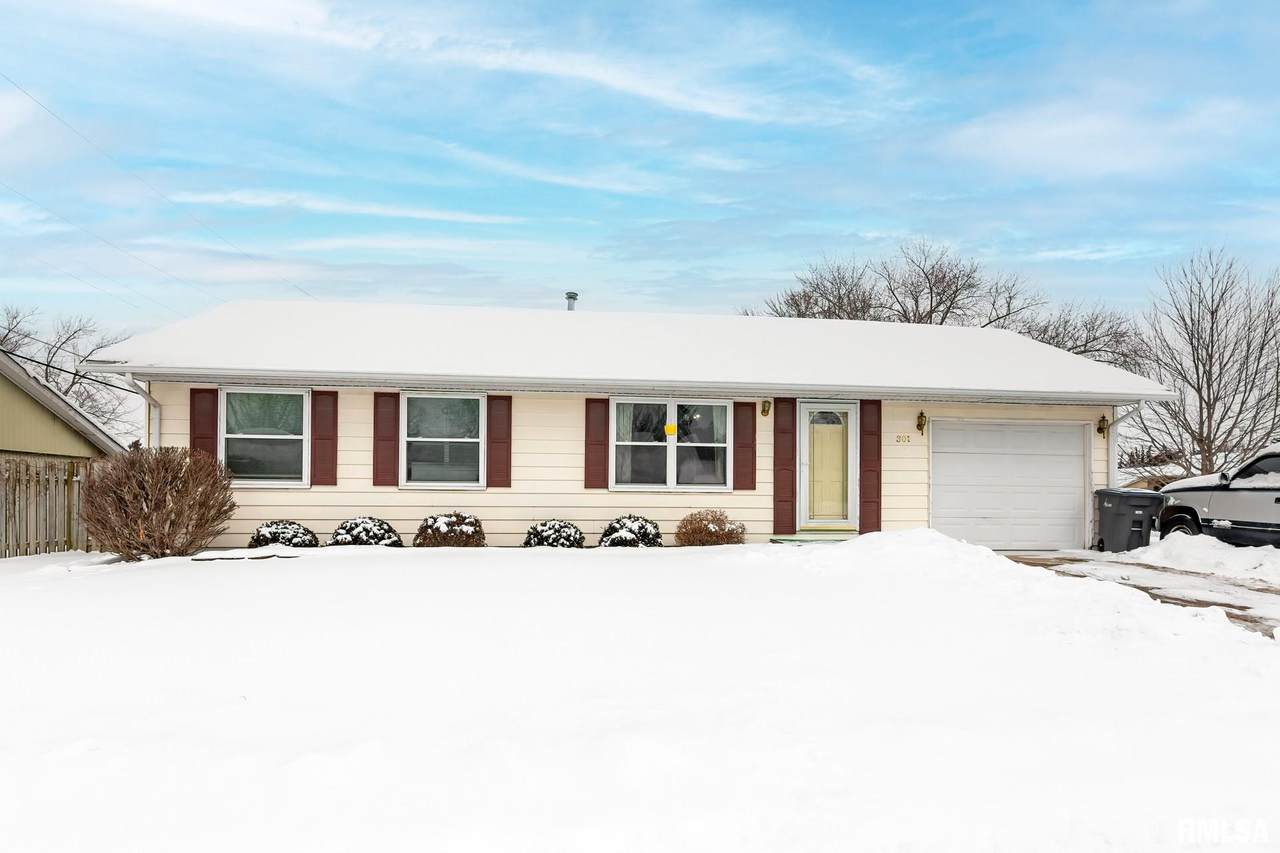 301 30TH Avenue West - Photo 1