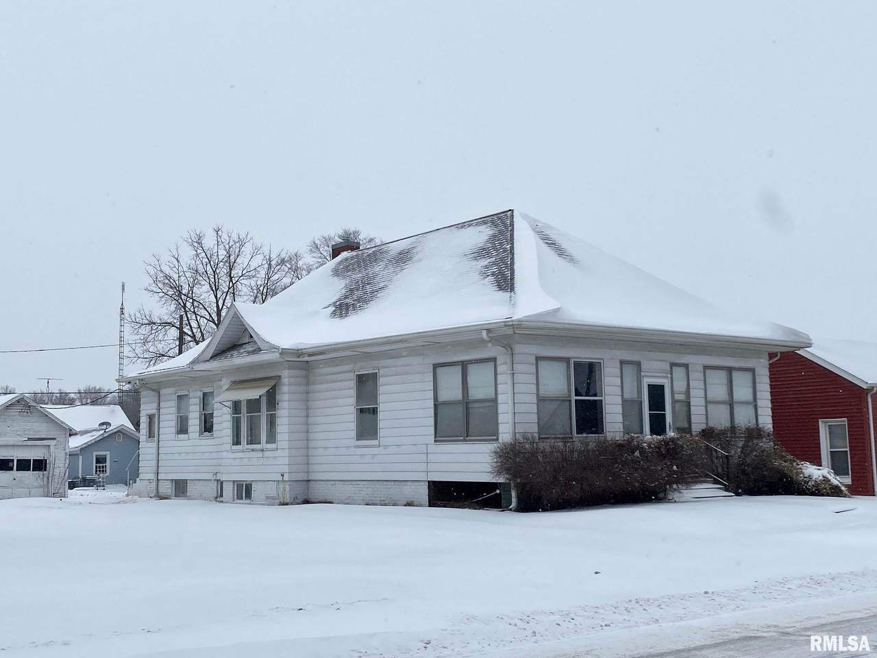 211 Sangamon Avenue - Photo 1