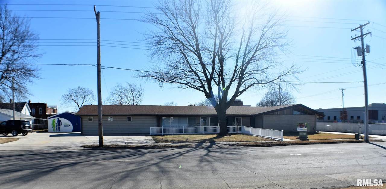 410 Elm - Photo 1