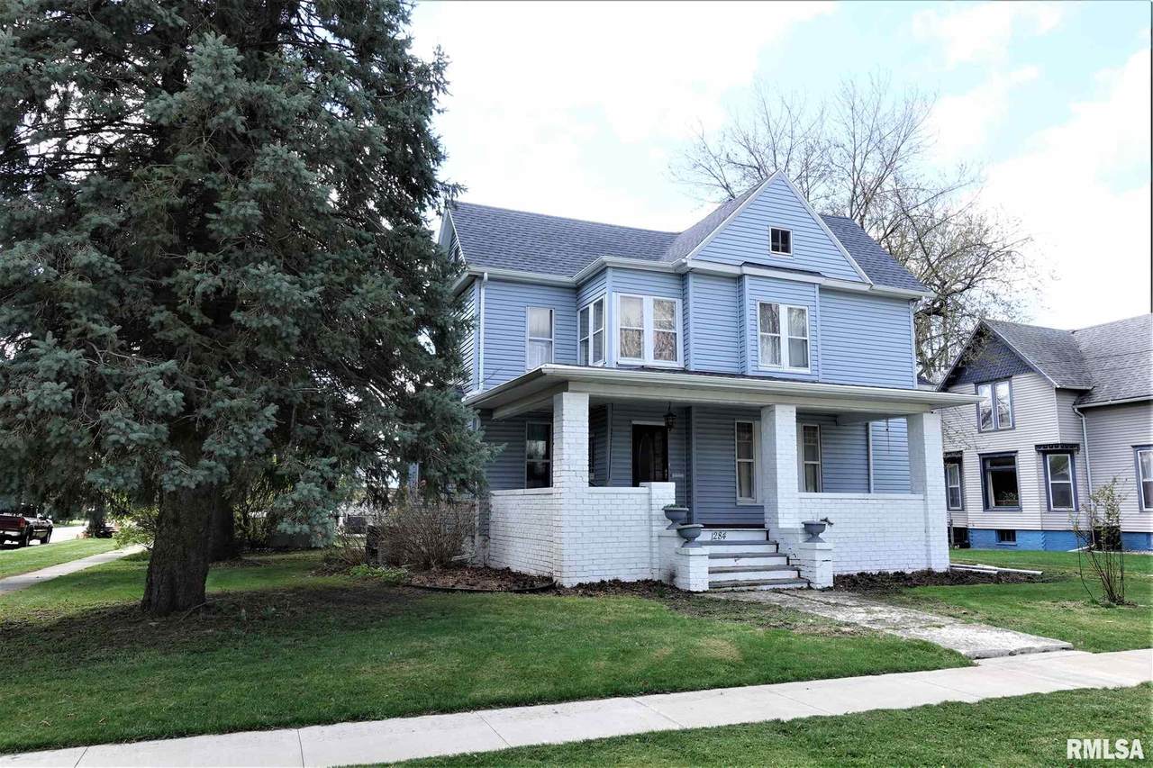 1284 Brooks Street - Photo 1