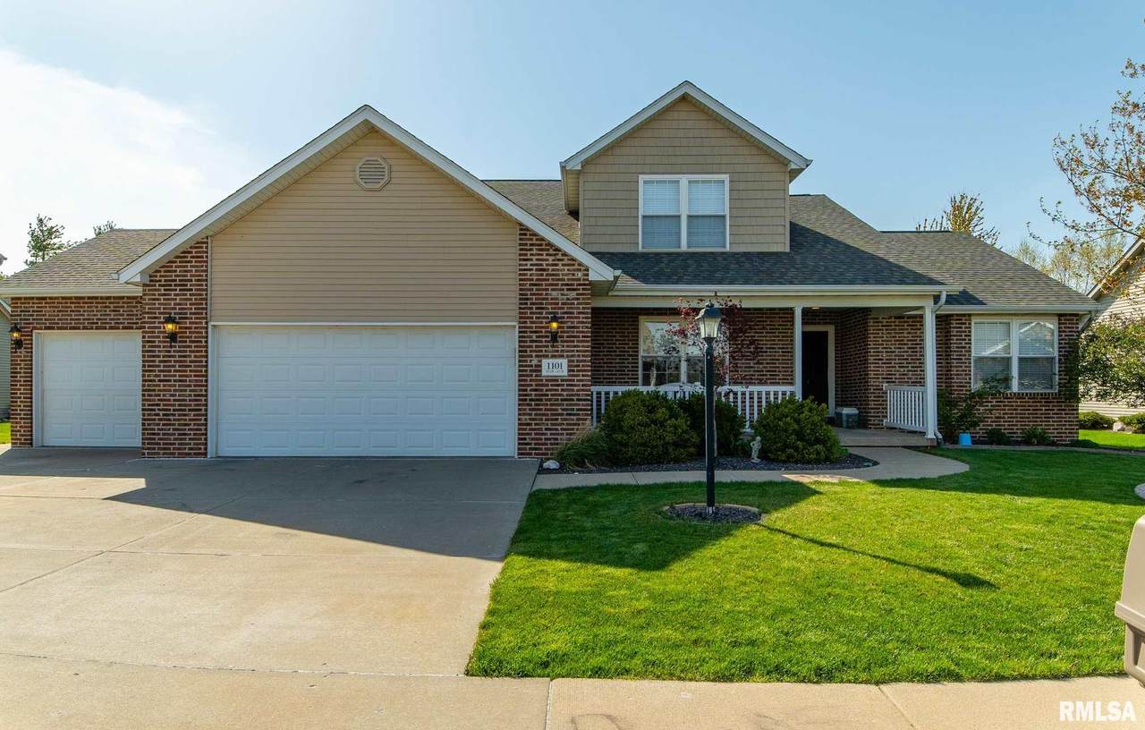 1101 Willow Lake Drive - Photo 1