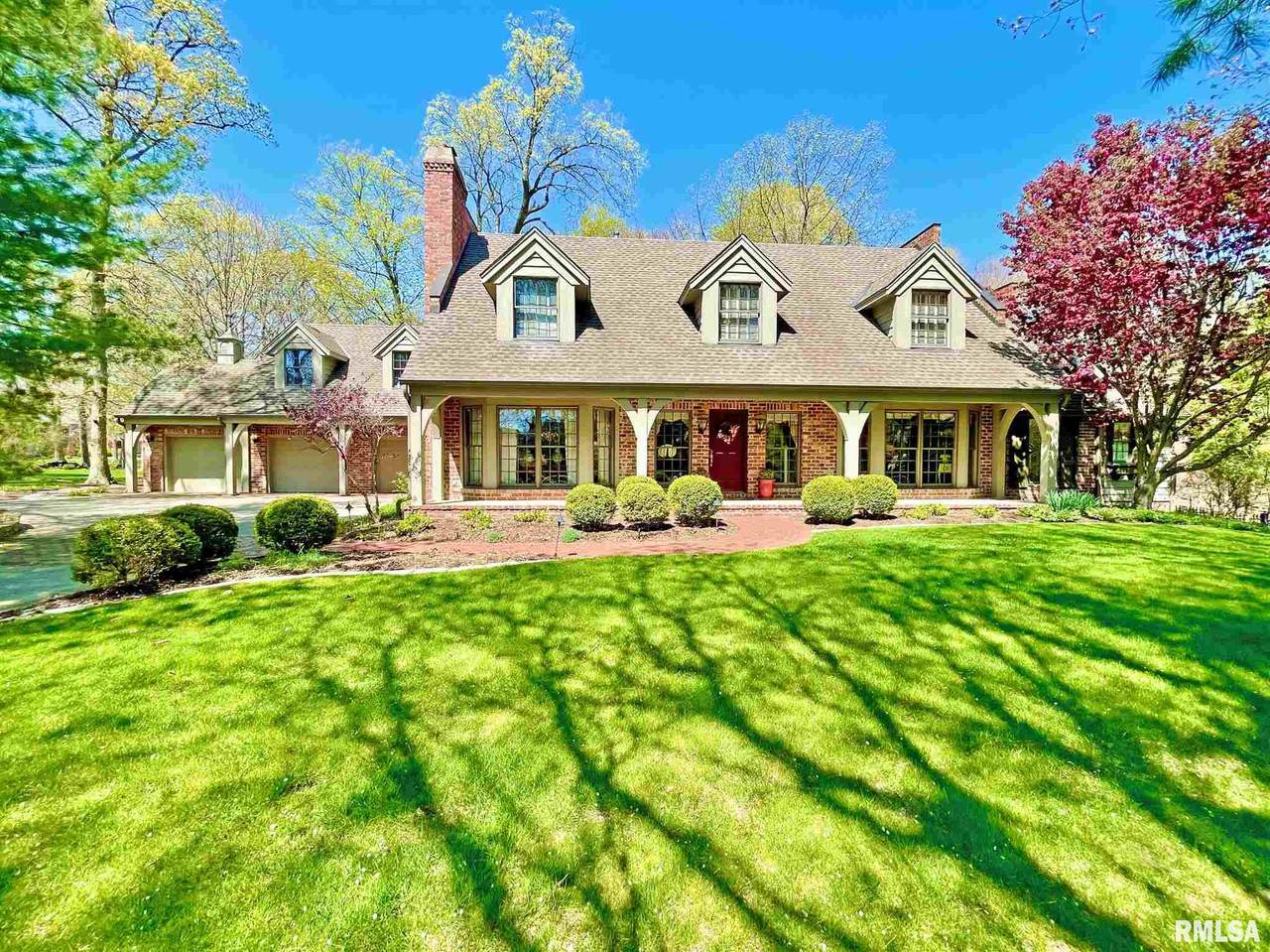 411 Ravinwoods Road - Photo 1