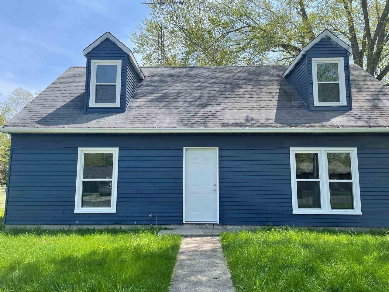 410 Emmett - Photo 1