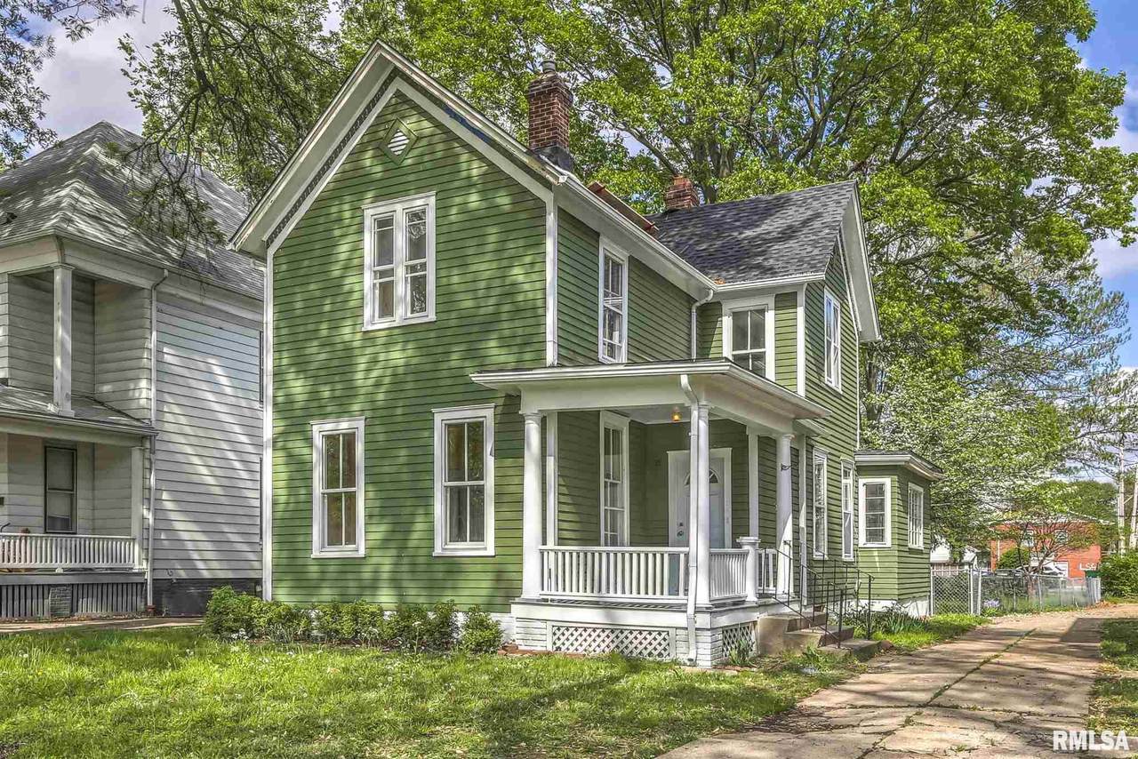 526 Walnut Street - Photo 1