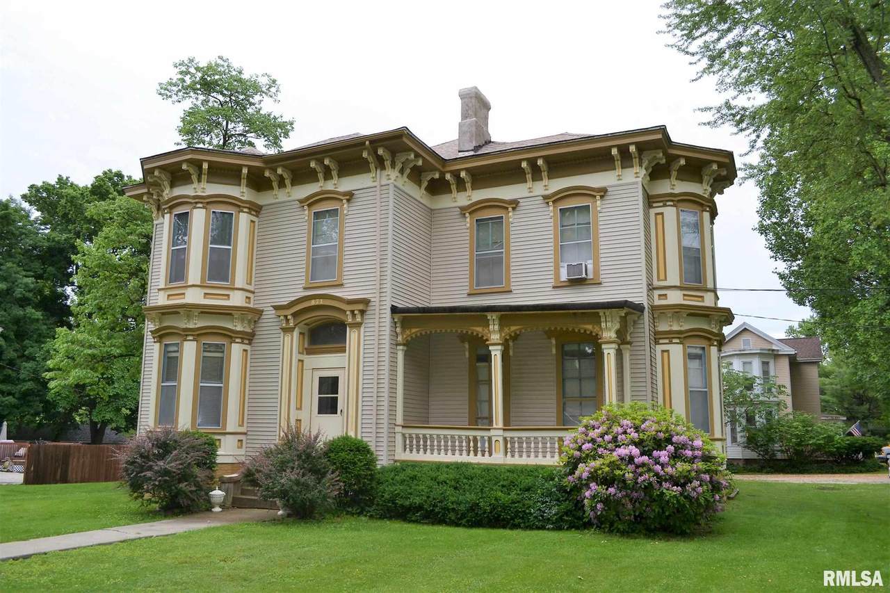871 College Avenue - Photo 1