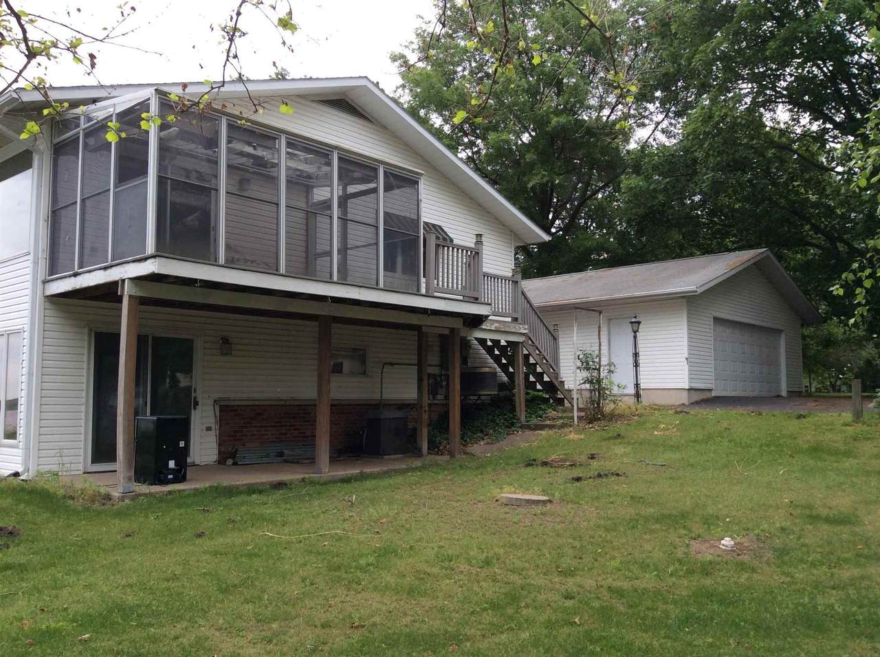 1019 Front Street - Photo 1
