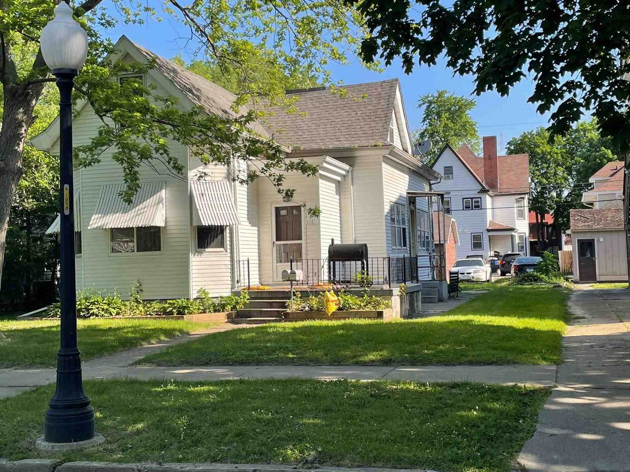 1511 Callender Avenue - Photo 1