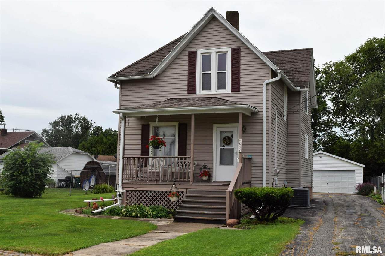 658 Monroe Street - Photo 1