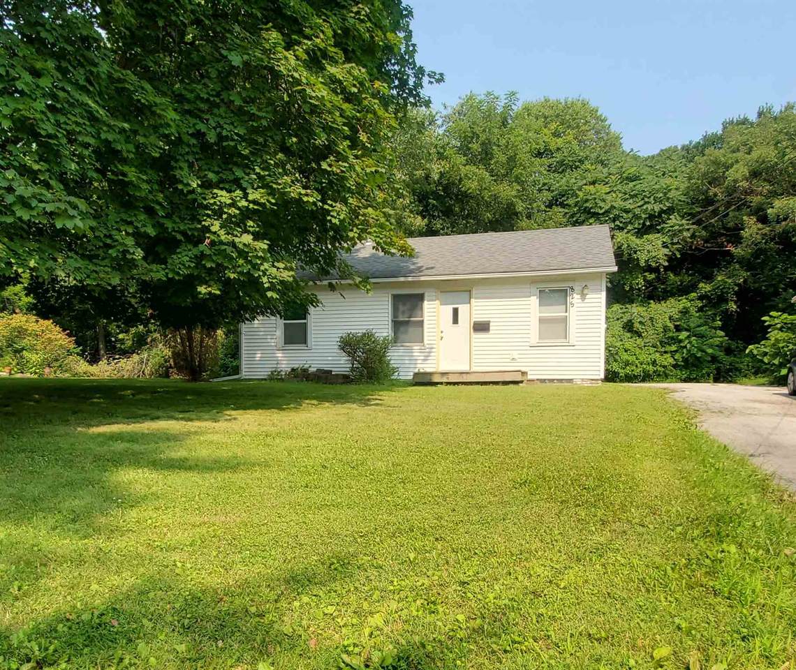 825 54TH Street B - Photo 1