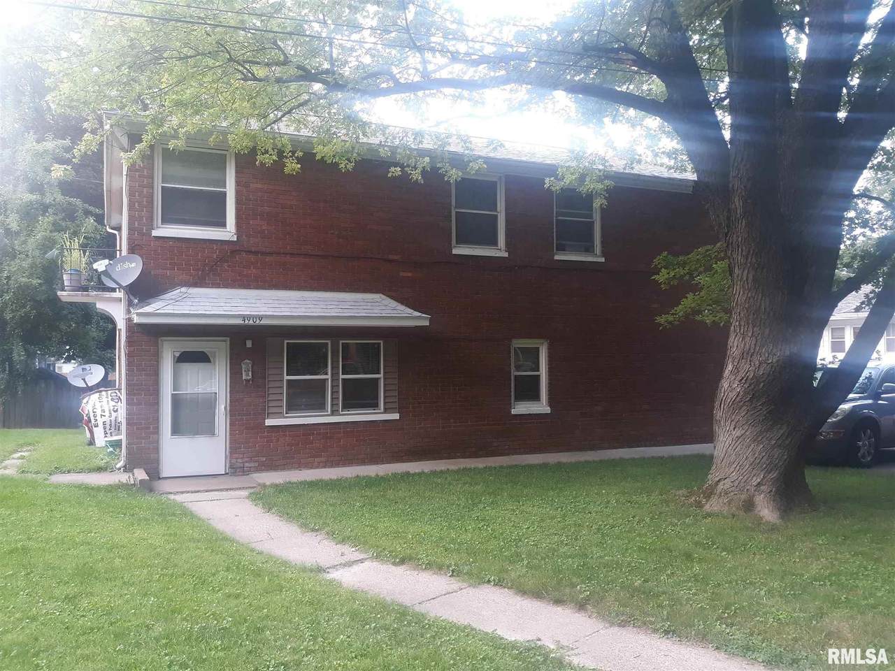 4909 5TH Avenue - Photo 1