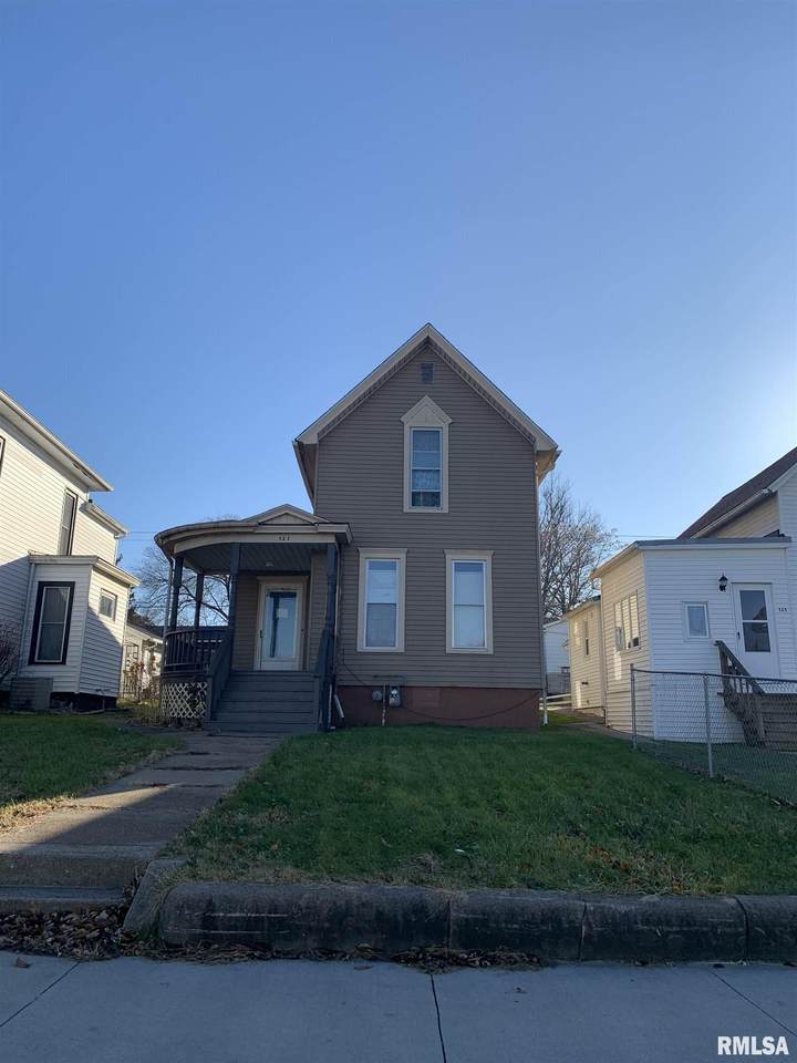 523 7TH Avenue South - Photo 1