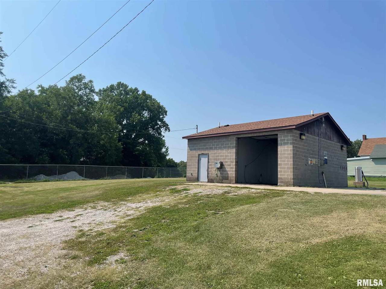 203 6TH Avenue - Photo 1