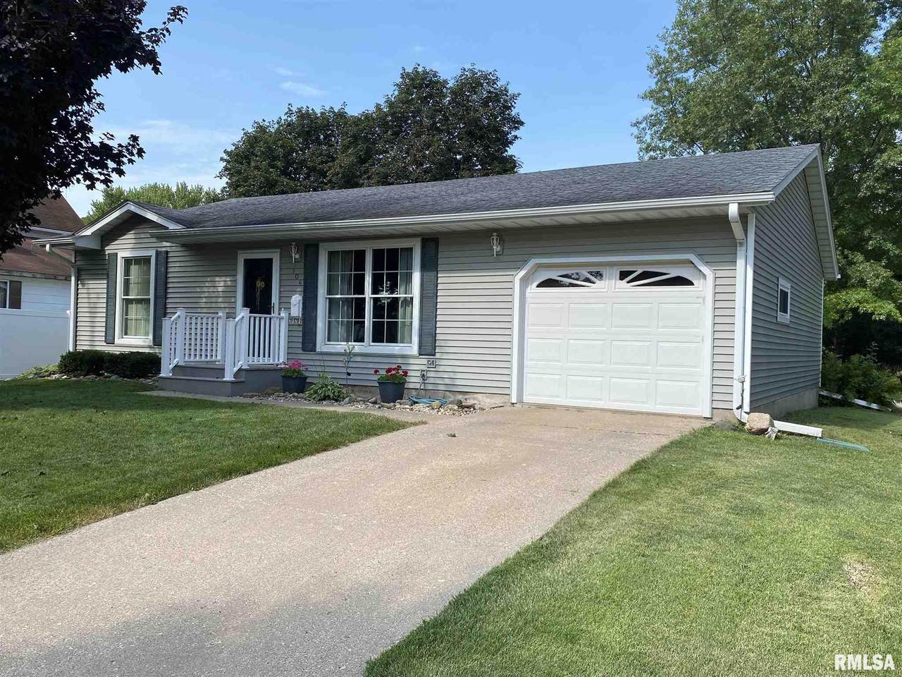 104 Pleasant Street - Photo 1