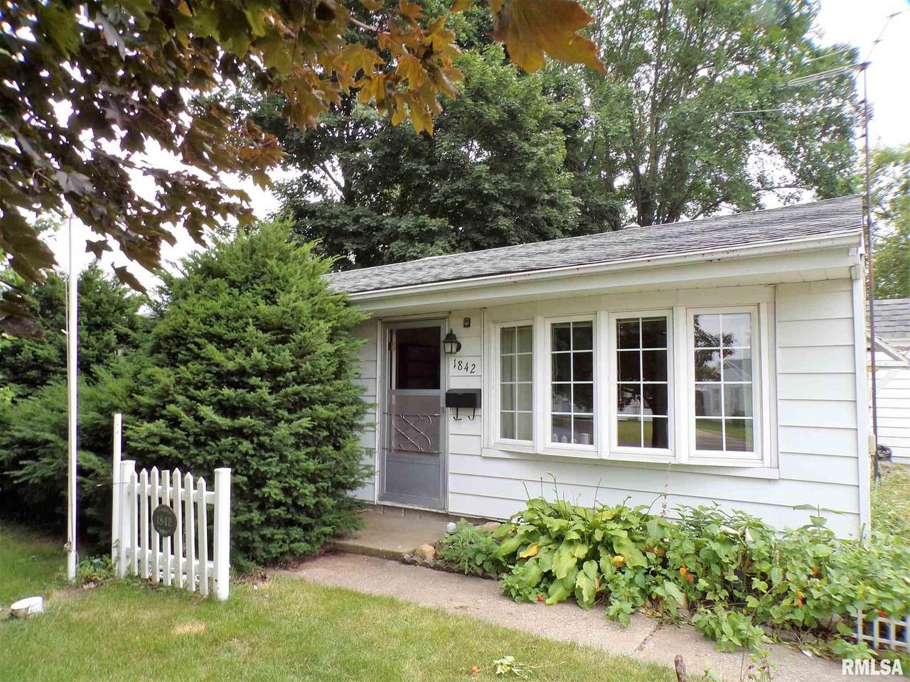 1842 Newcomer Drive - Photo 1