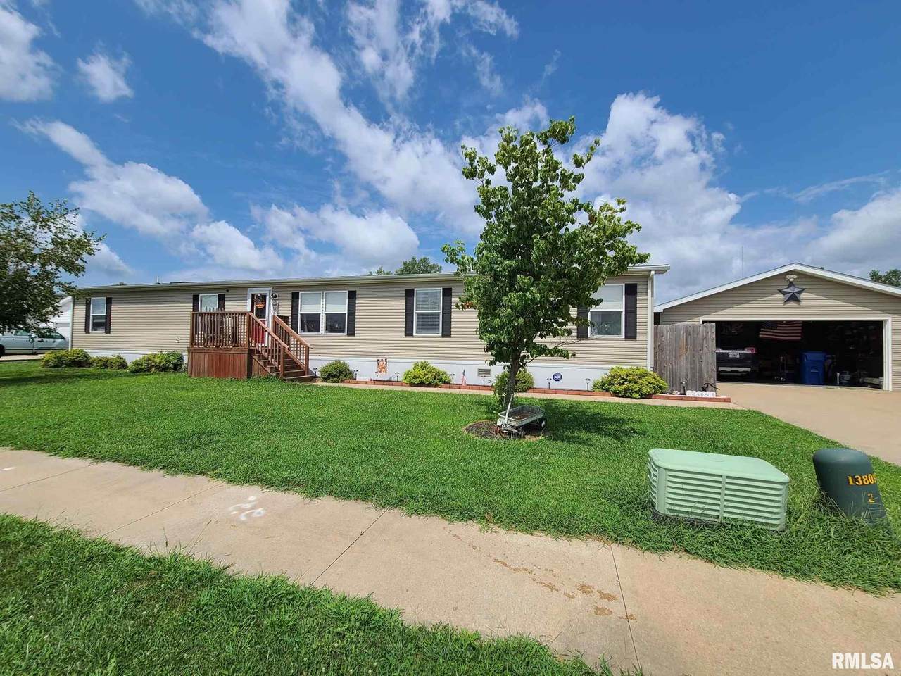 302 Orchard Cove Street - Photo 1