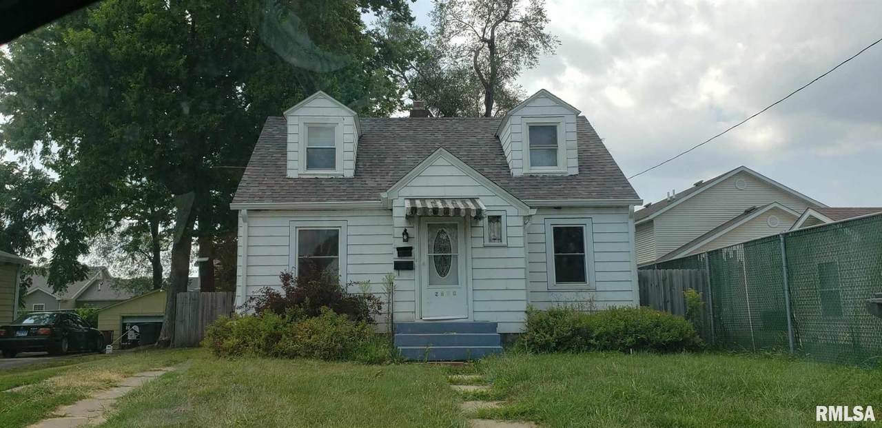 2610 9TH Street - Photo 1