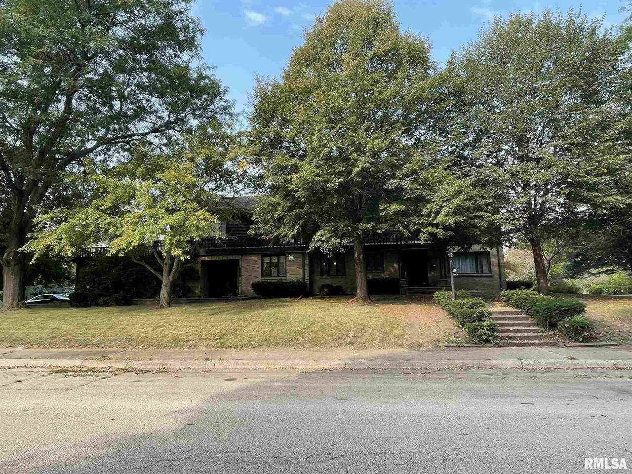 1901 Avenue G - Photo 1