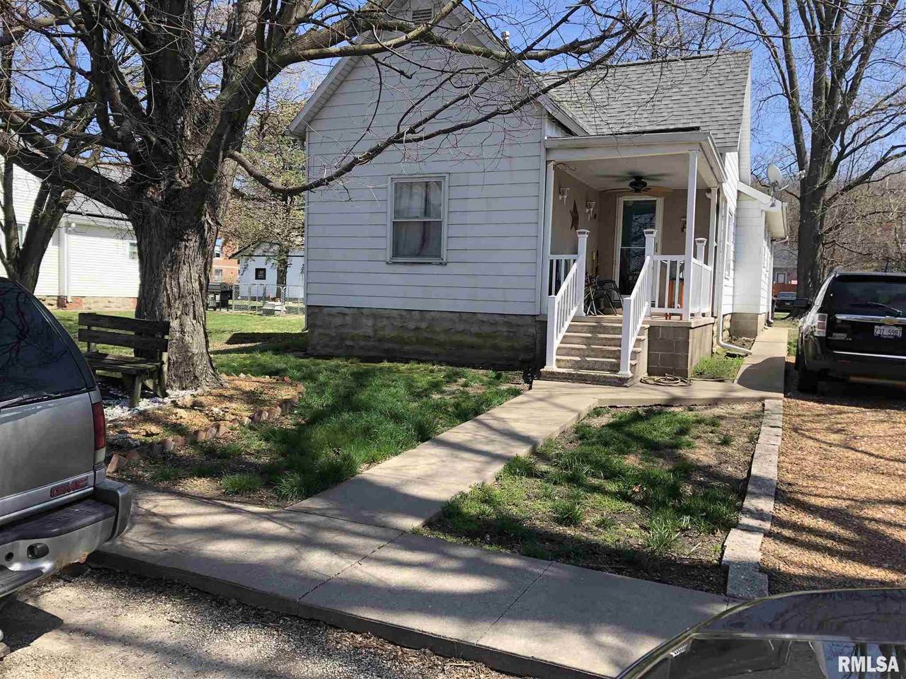 224 Oak Street - Photo 1