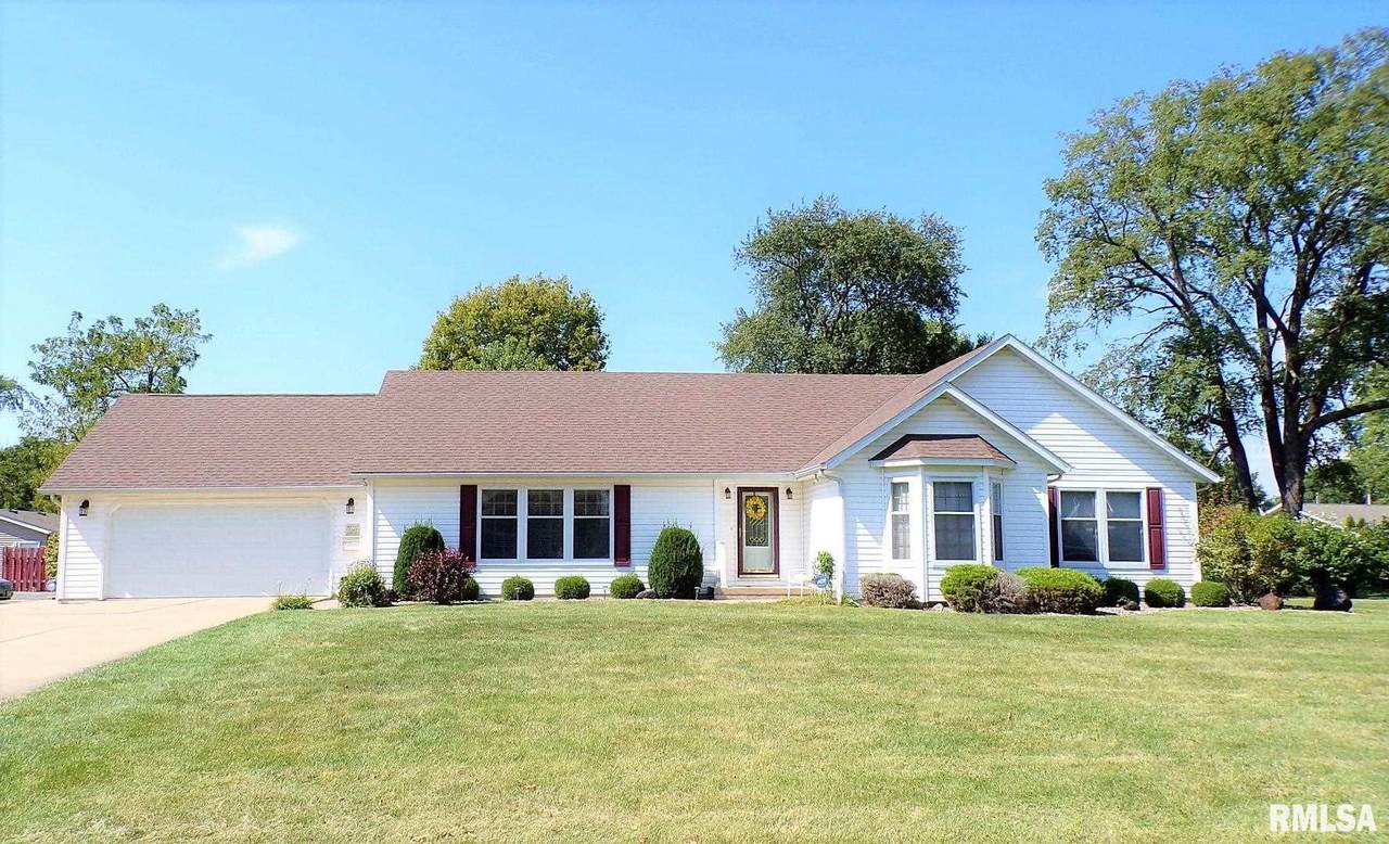 228 Maple Avenue - Photo 1