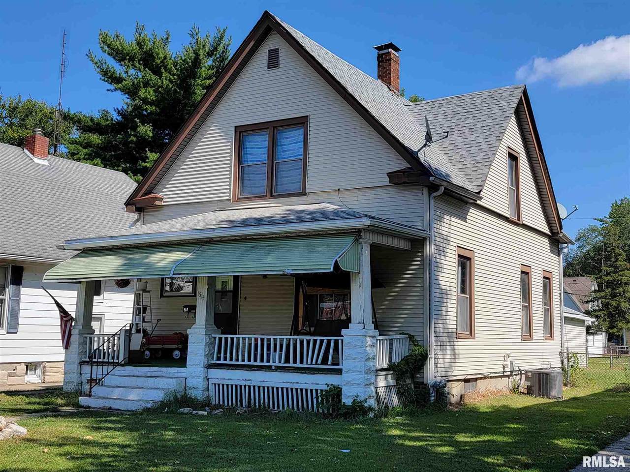 1514 11TH Street - Photo 1