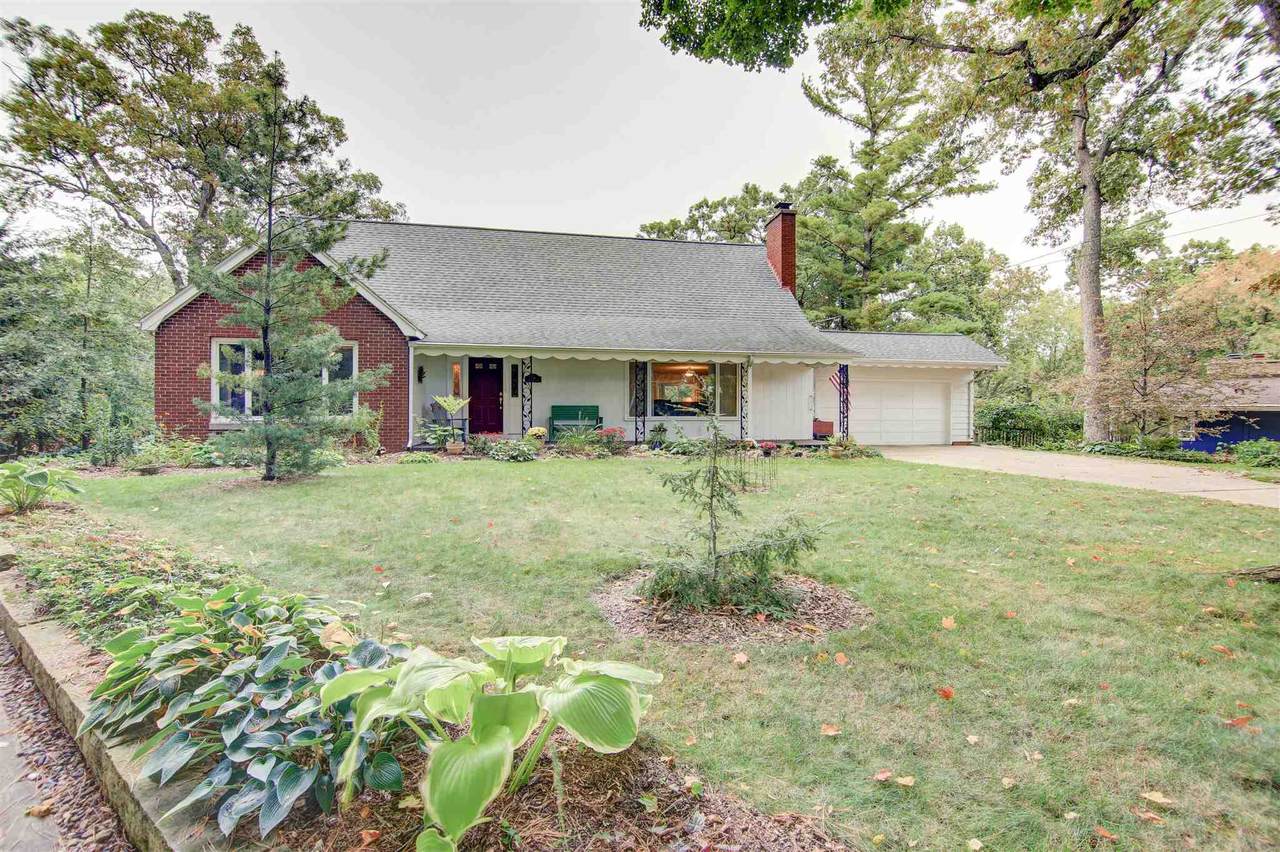 246 Woodlawn Court - Photo 1