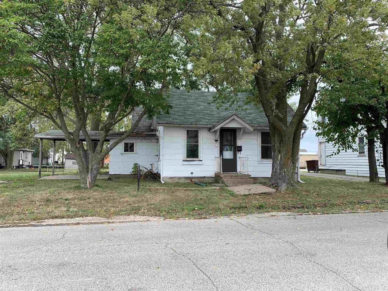 425 Oak Street - Photo 1