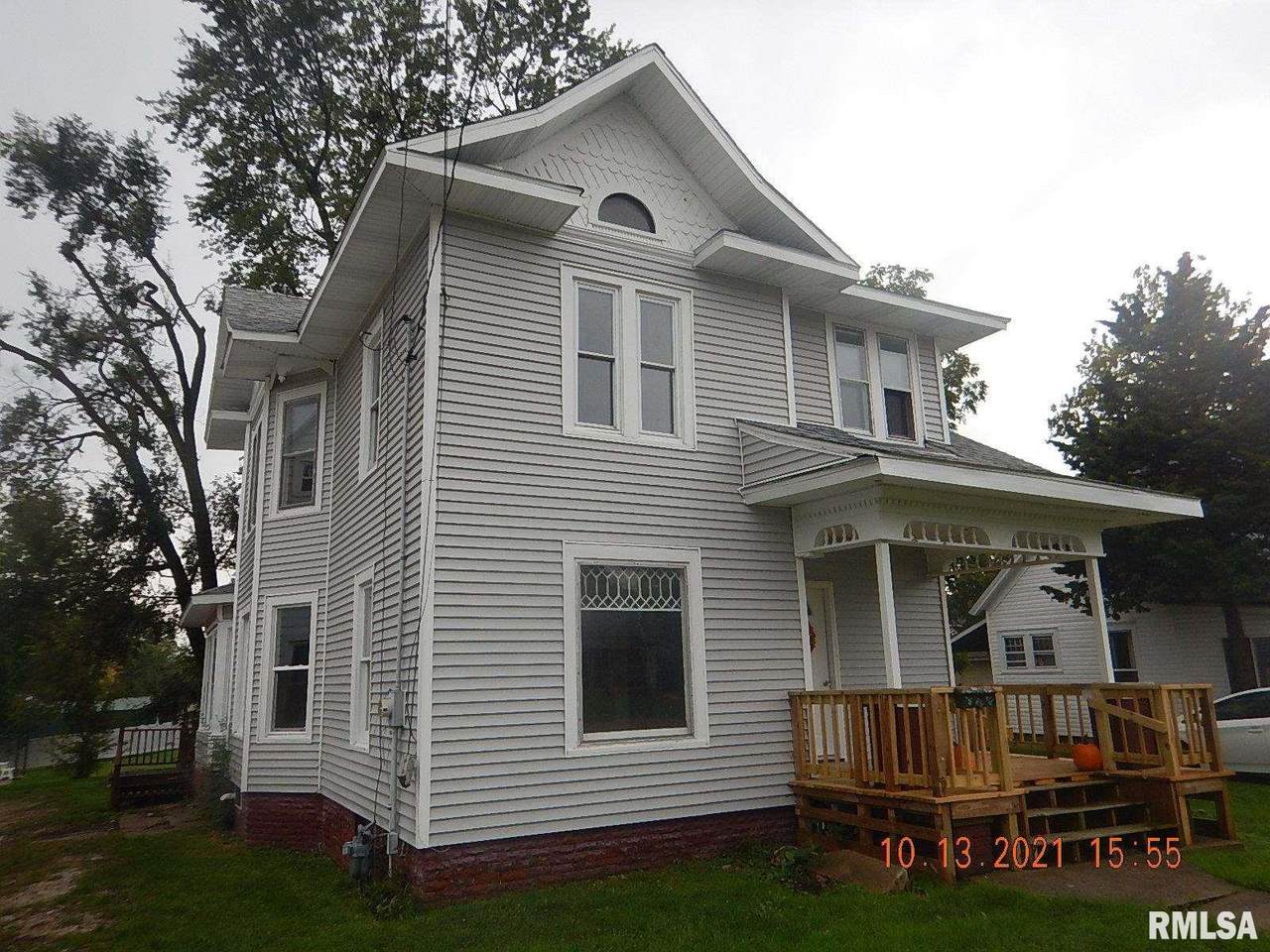 137 Division Street - Photo 1