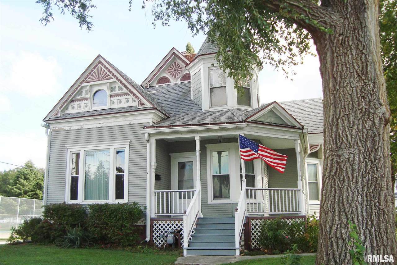 597 Maple Avenue - Photo 1