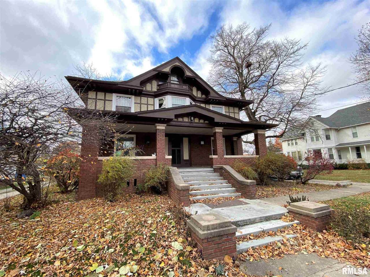 816 Academy Street - Photo 1